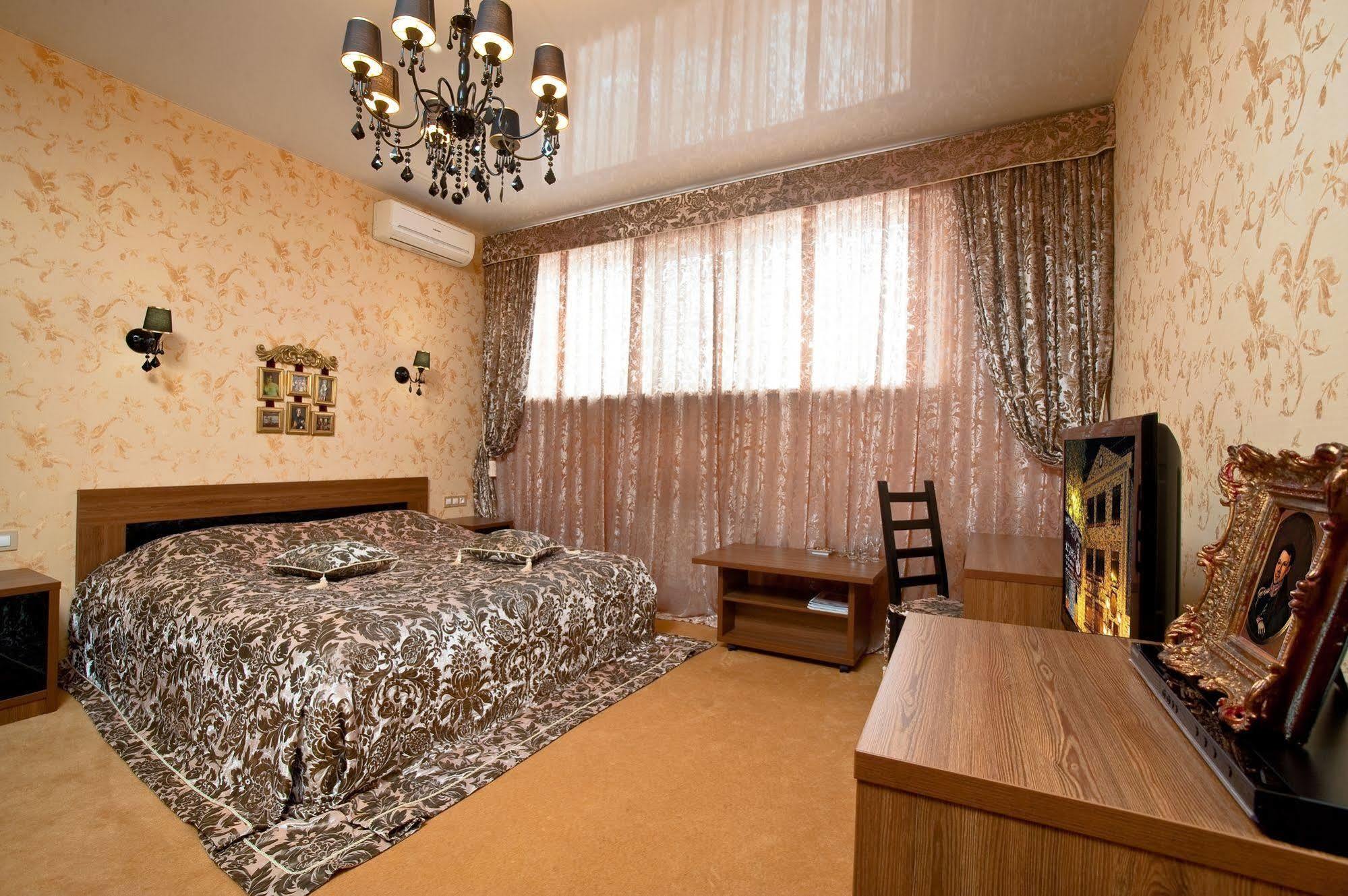 Dom Na Vasnetsova Hotel Krasnodar Esterno foto