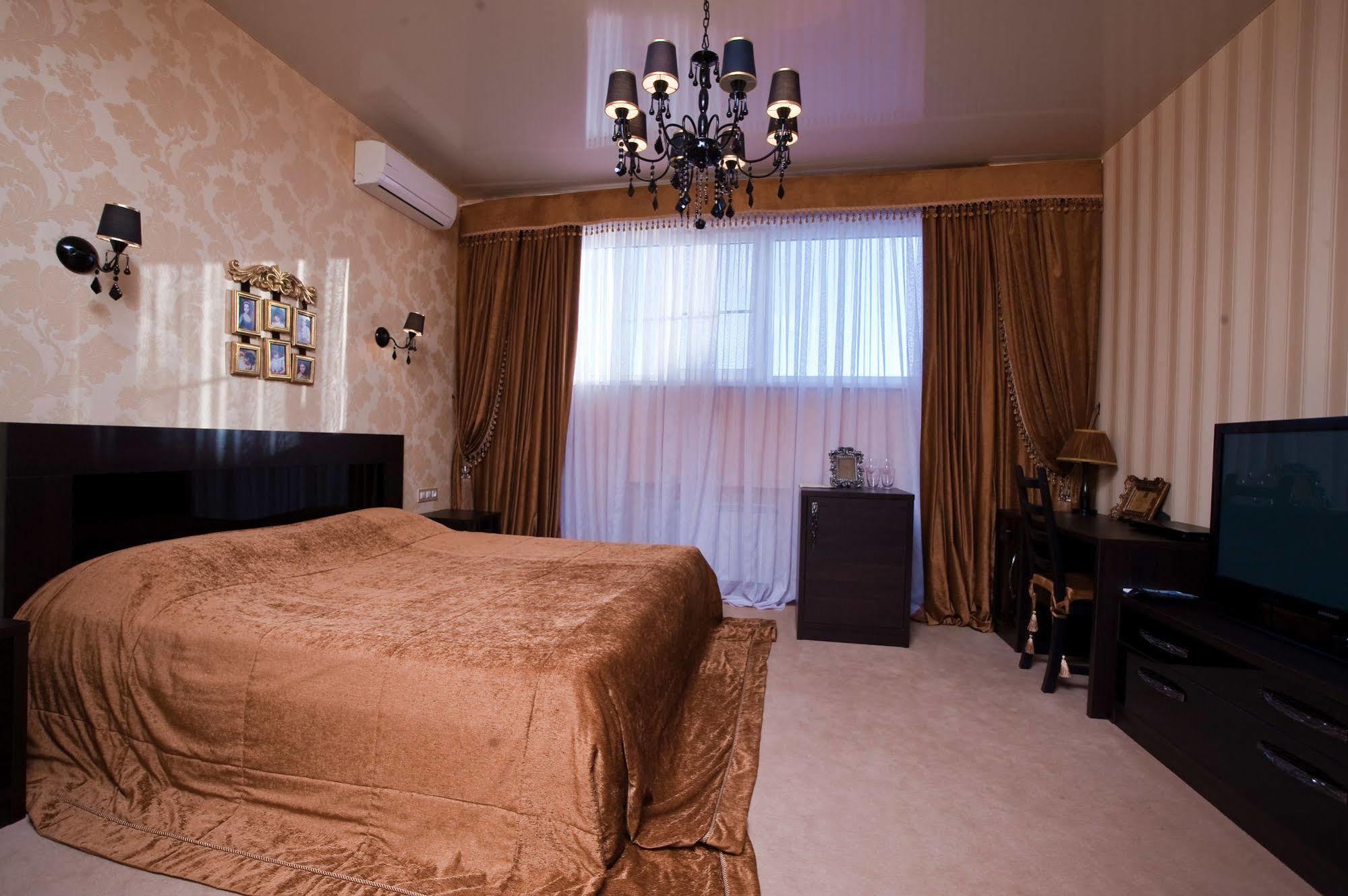 Dom Na Vasnetsova Hotel Krasnodar Esterno foto